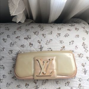 ❌SOLD❌LOUIS VUITTON Sobe Clutch